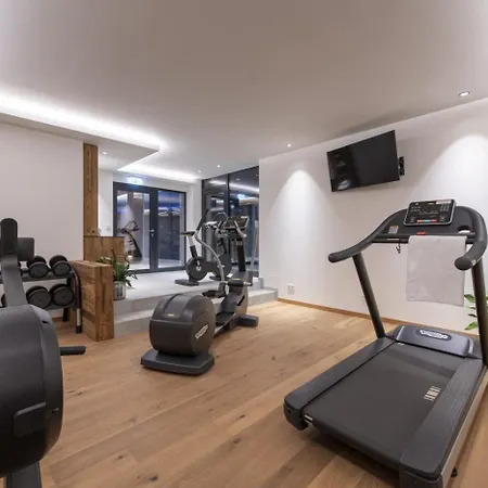 6br Chalet 4 -heated Pool&gym- If You Want To Book, Please Contact On Wh-ats-app - 0034-635-518-057 !!!! Villa *