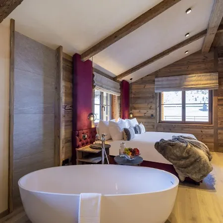 Villa 6br Chalet 4 -heated Pool&gym- If You Want To Book, Please Contact On Wh-ats-app - 0034-635-518-057 !!!!